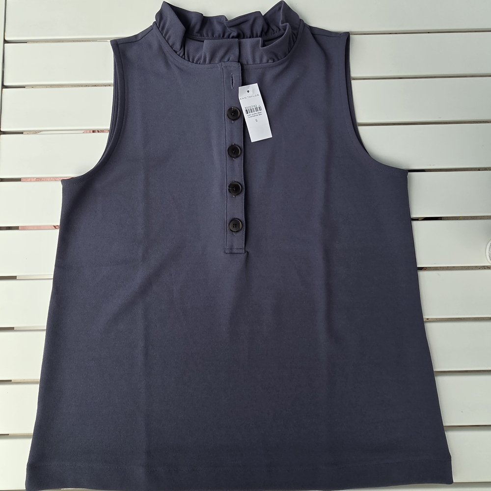 Ann Taylor Sleeveless Blouse in Dark Gray